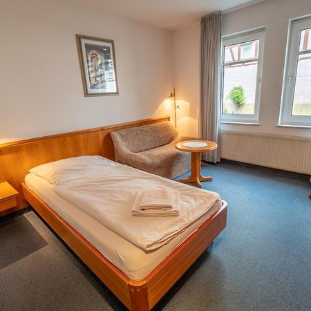 Hotel Pflum Mit Gaestehaus Nuertingen Exterior foto